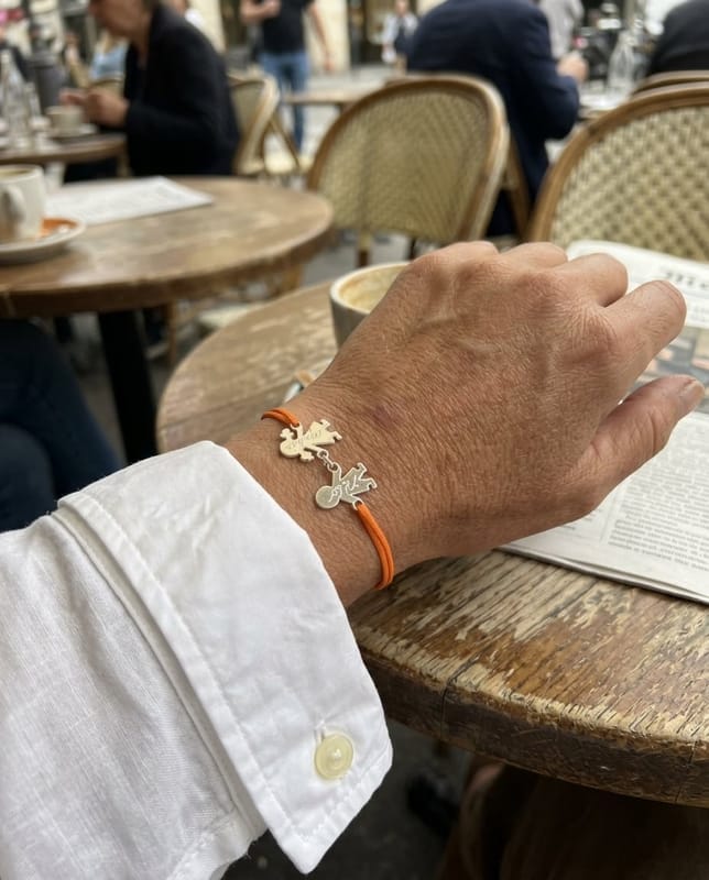 Bracelet 2 à 5 personnages mains
