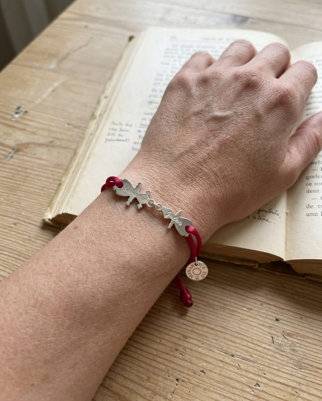 Bracelet 2 personnages allongés